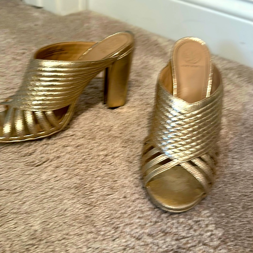 Tory Burch chunky heel. GREAT for holiday parties!